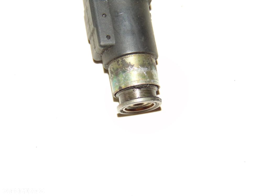 Wtrysk paliwa 01F005A Citroen C5 Xsara Picasso Peugeot 307 407 1.8 2.0 - 3