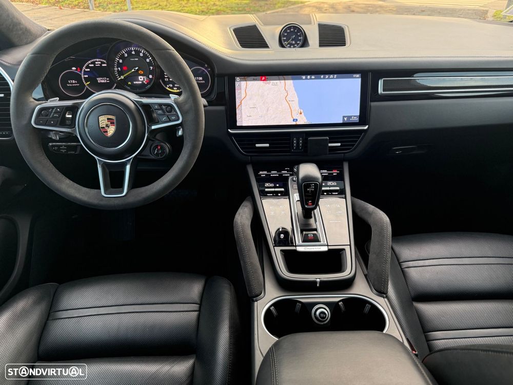 Porsche Cayenne Coupé E-Hybrid - 13