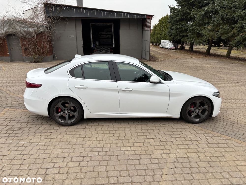 Alfa Romeo Giulia - 6