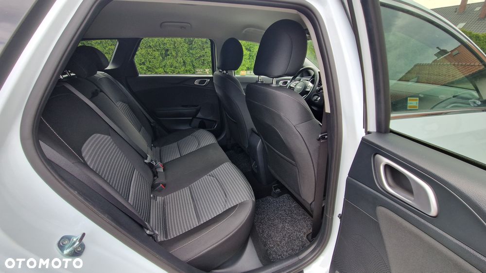 Kia Ceed - 15