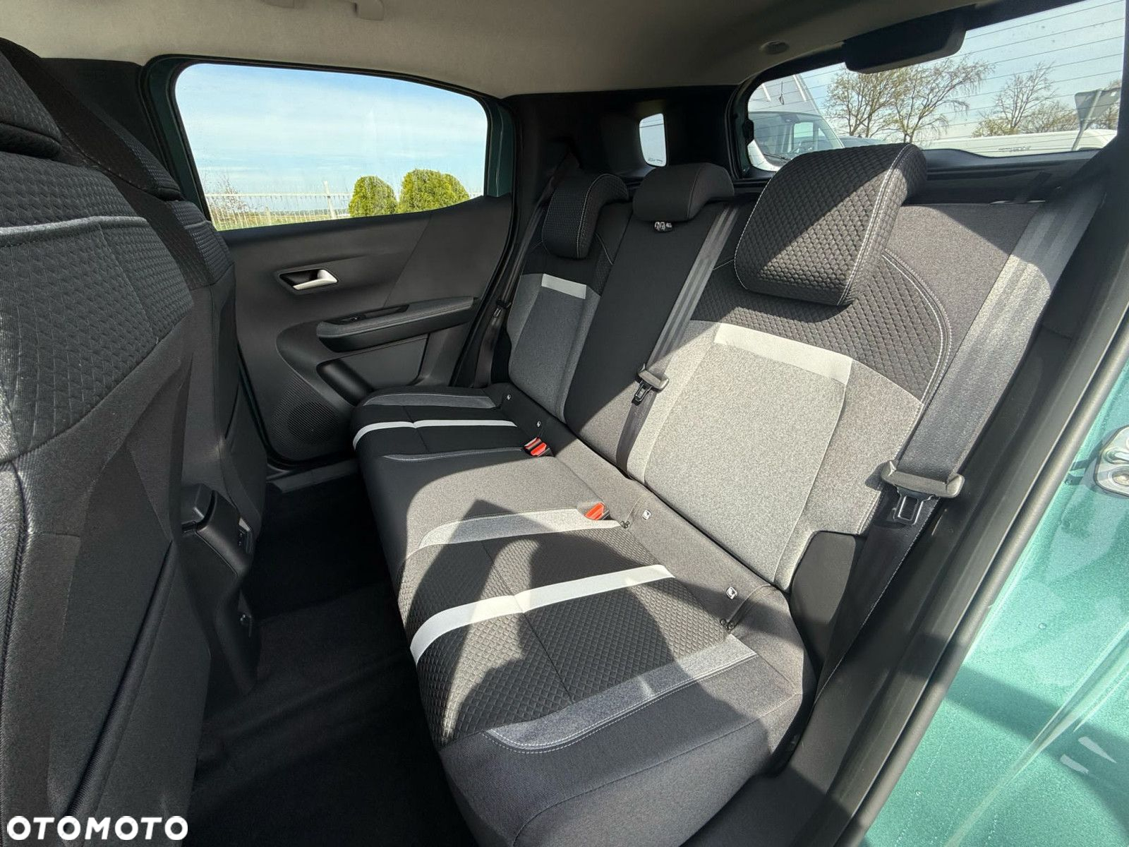 Opel Frontera 1.2 T mHEV GS eDTC6 - 34