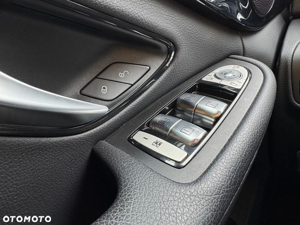 Mercedes-Benz Klasa C 200 d T 9G-TRONIC Avantgarde - 24