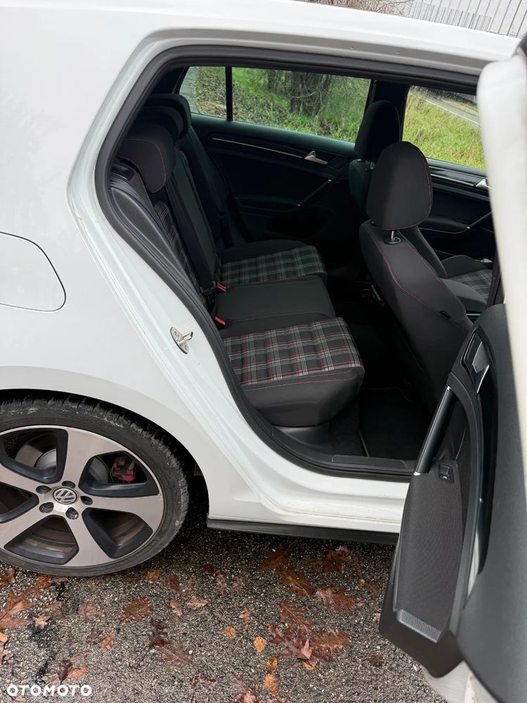 Volkswagen Golf GTI BlueMotion Technology - 11