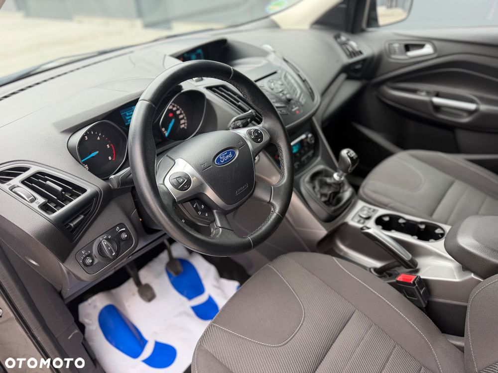 Ford Kuga 2.0 TDCi FWD Titanium - 32
