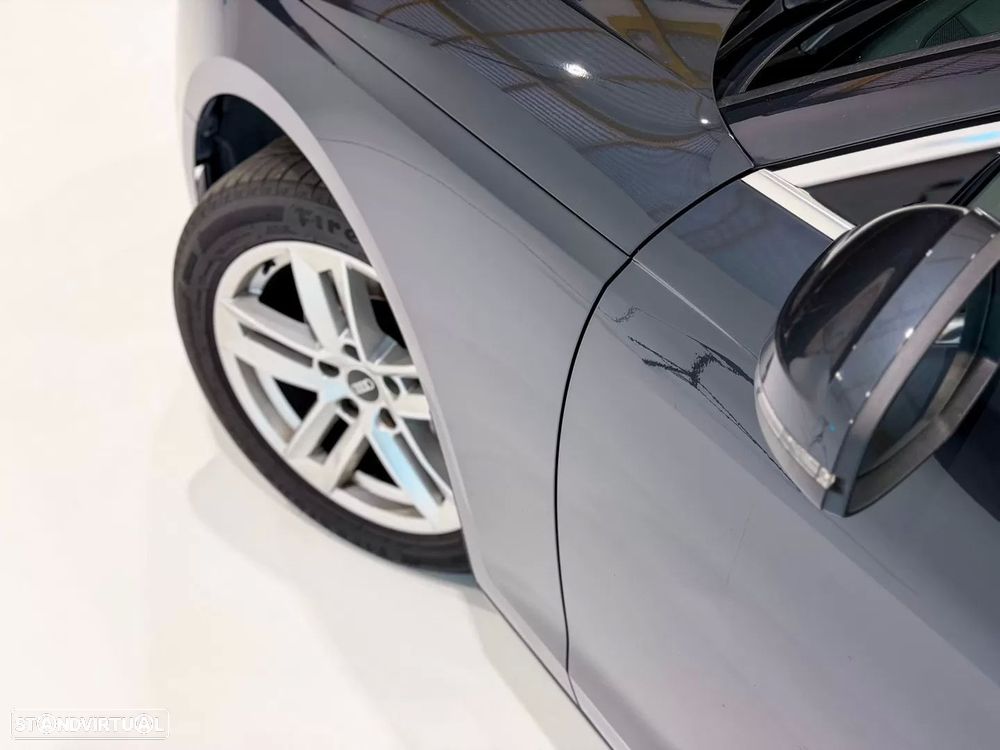 Audi A4 Avant 30 TDI S tronic - 4