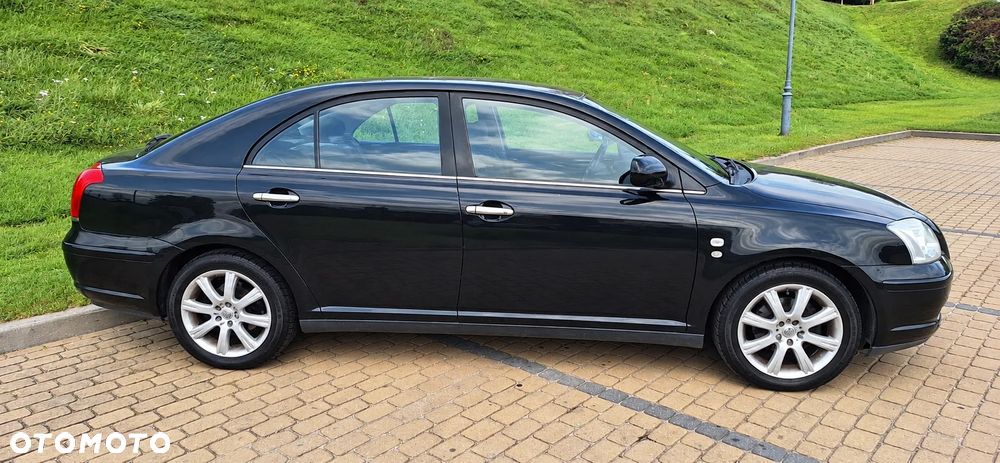 Toyota Avensis 2003 photo 5