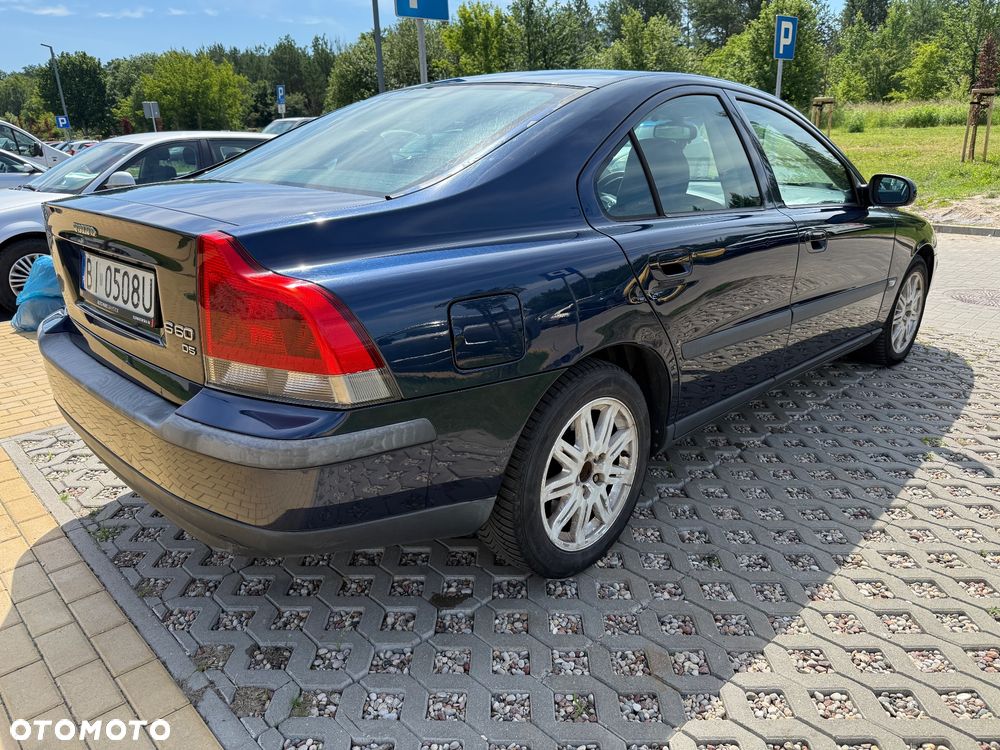 Volvo S60 2.4D5 Momentum - 5