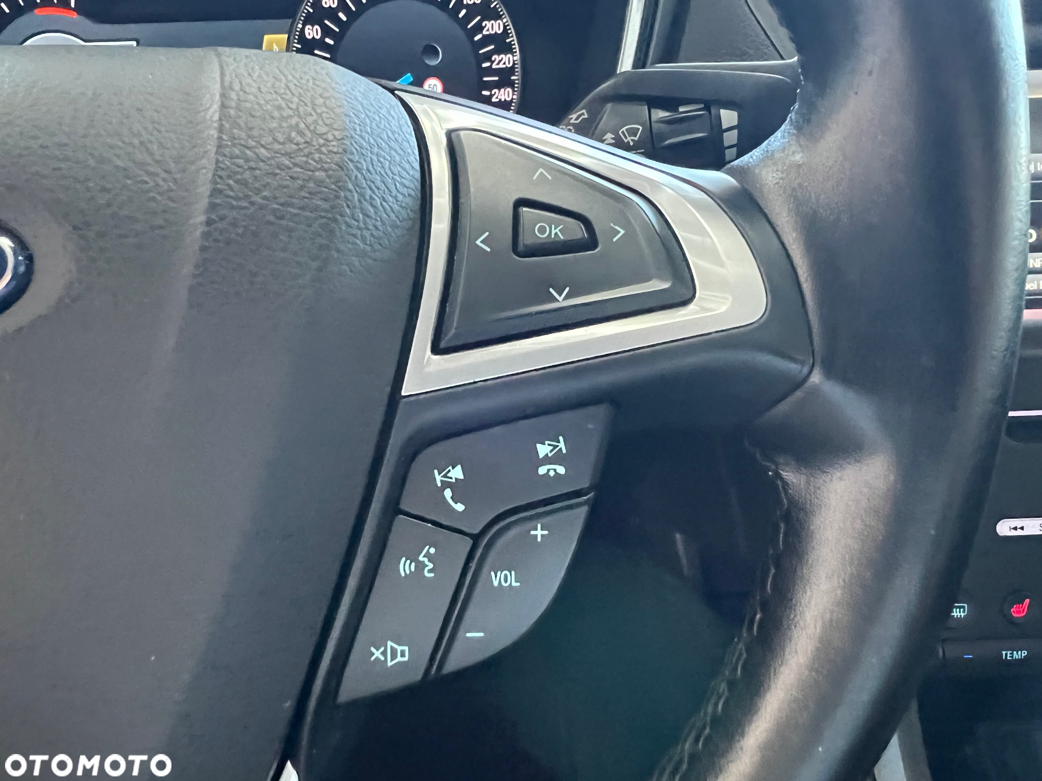 Ford Mondeo - 23