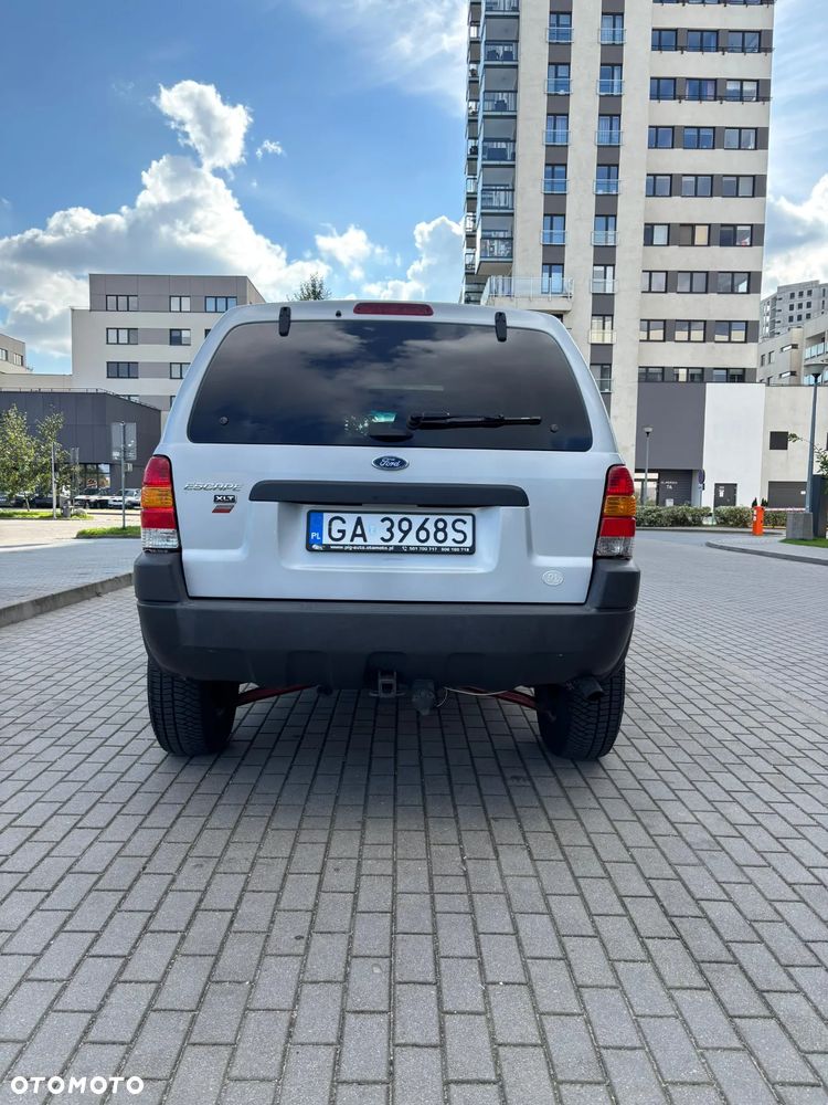 Ford Escape 3.0 XLS 4WD - 3