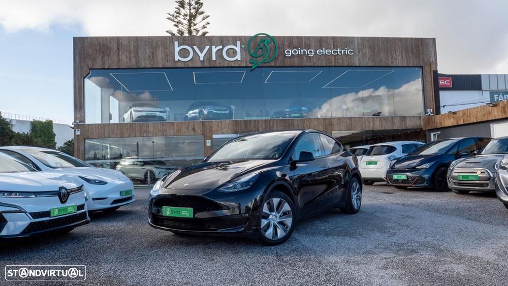 Tesla Model Y Long Range Dual Motor AWD - 1