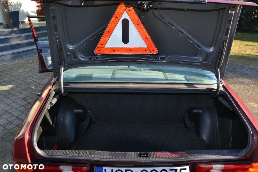 Mercedes-Benz W201 (190) - 4