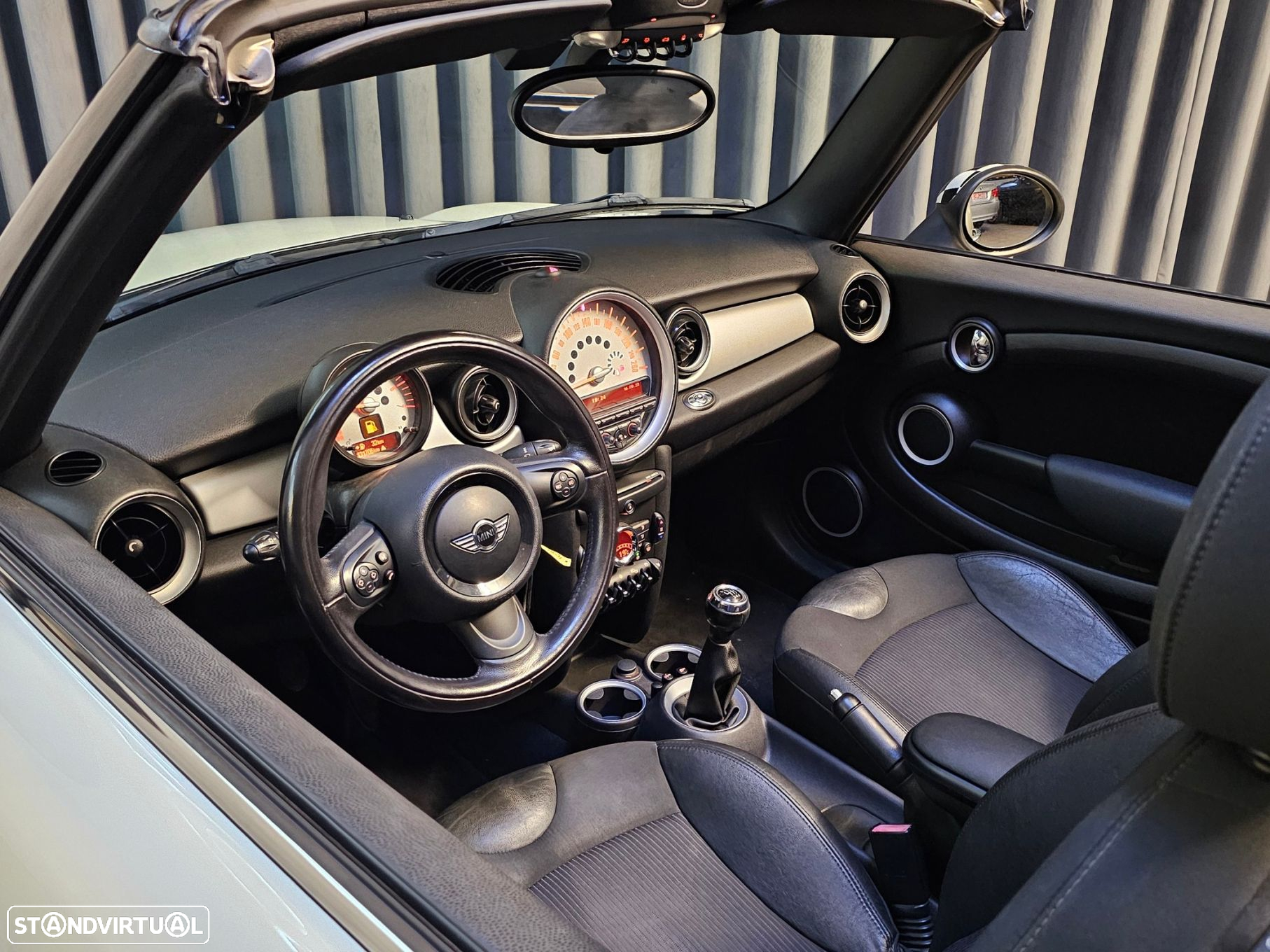 MINI Cabrio Cooper D - 13