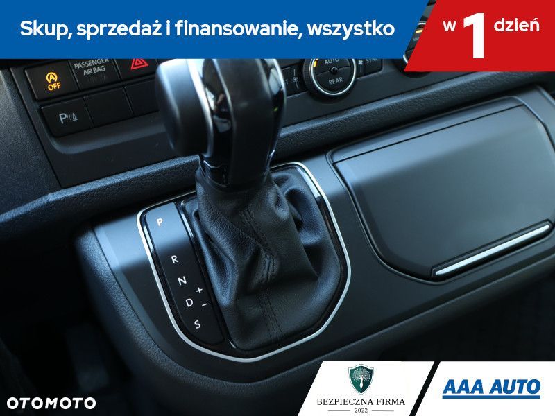 Volkswagen Multivan - 18