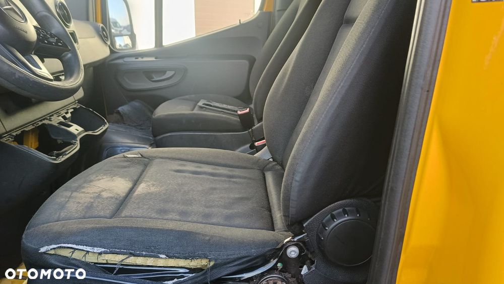Mercedes-Benz Sprinter - 5