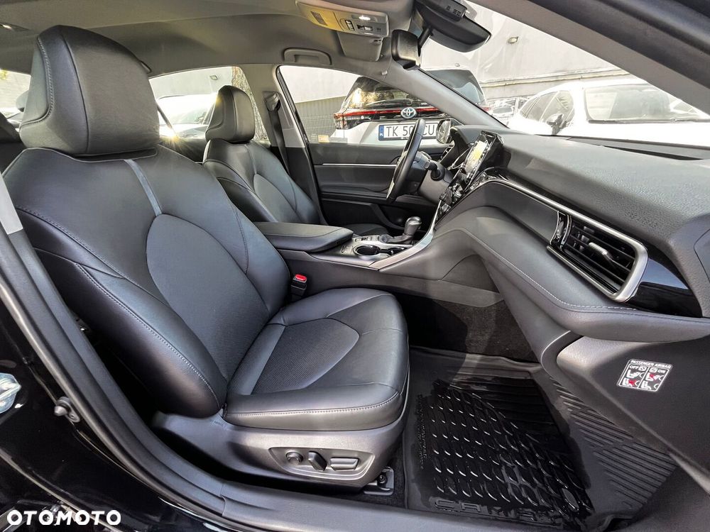 Toyota Camry 2.5 Hybrid Comfort CVT - 29