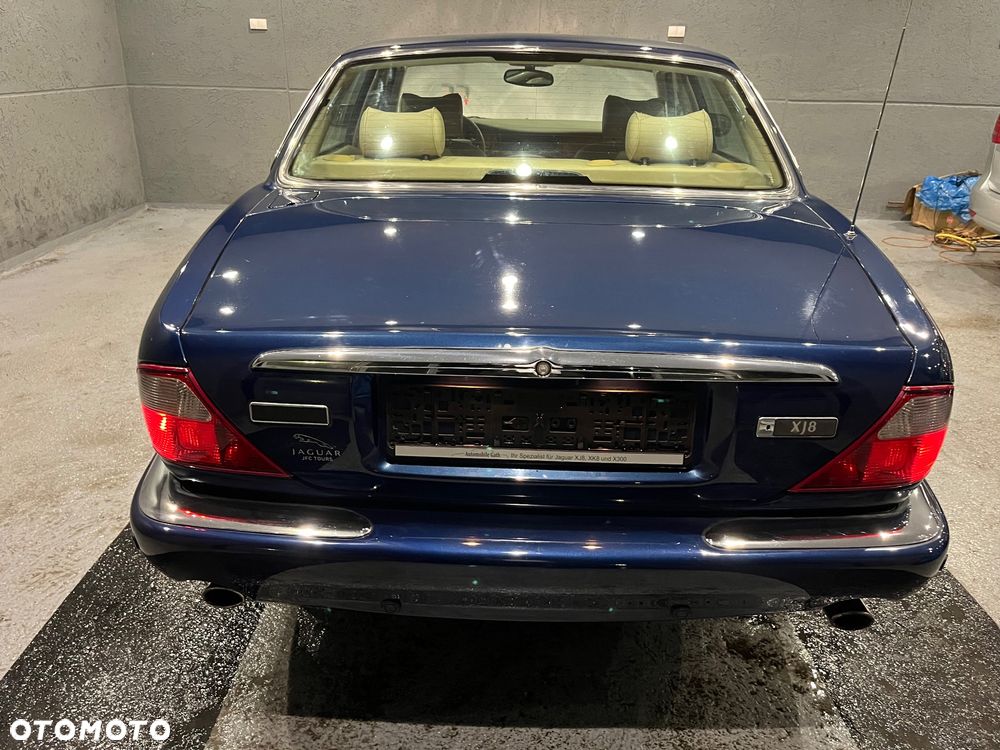 Jaguar XJ 3.2 Executive - 31