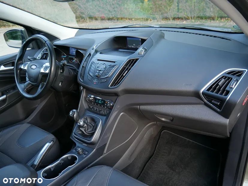 Ford Kuga 2.0 TDCi 4x4 Titanium - 6