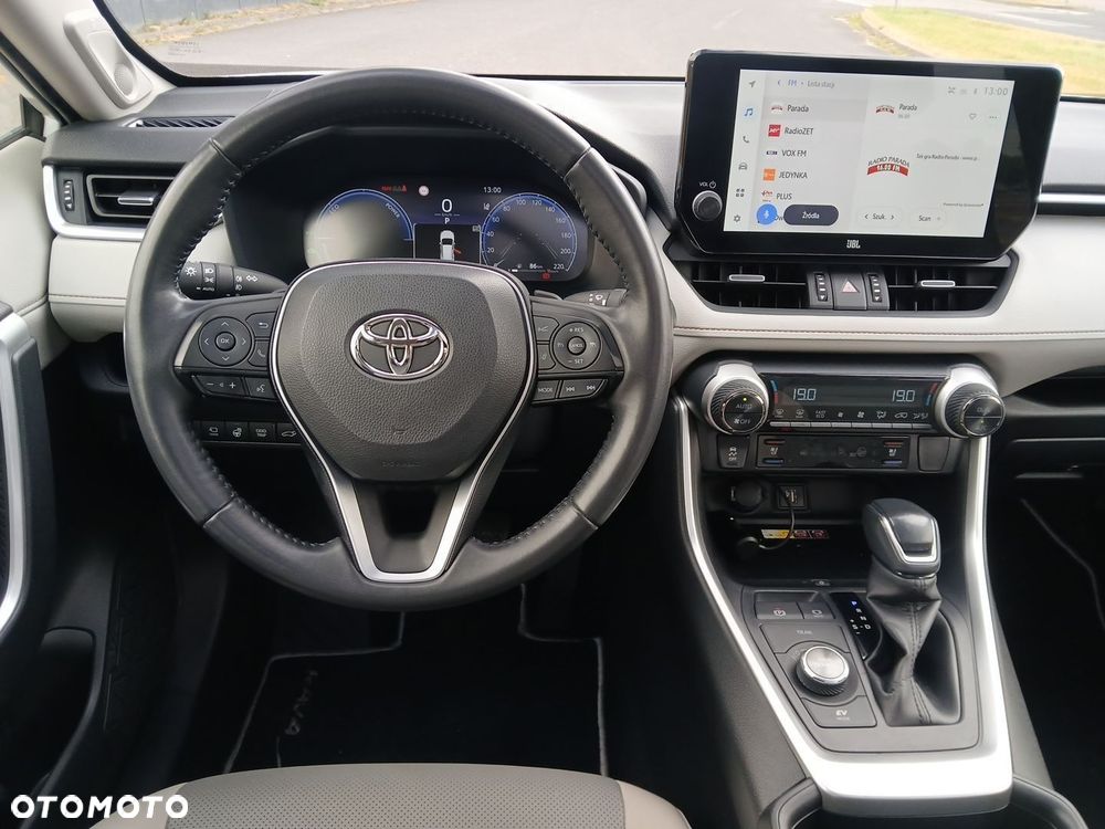 Toyota RAV4 - 18