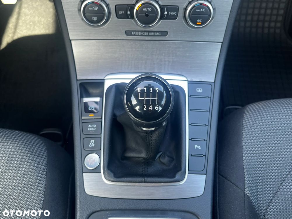 Volkswagen Passat 1.4 TSI Comfortline - 30