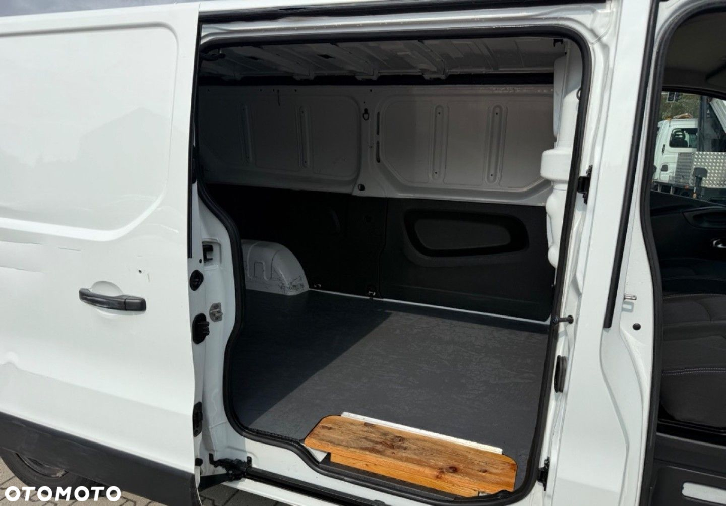 Renault Trafic - 14