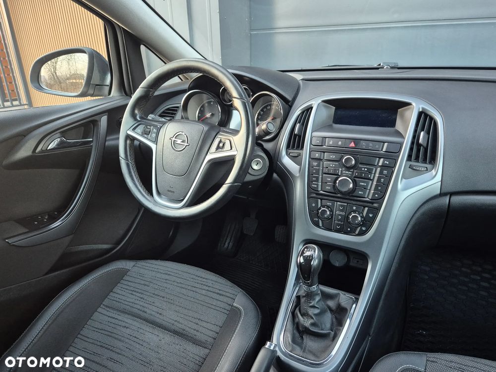 Opel Astra 1.4 T Cosmo EU6 - 13