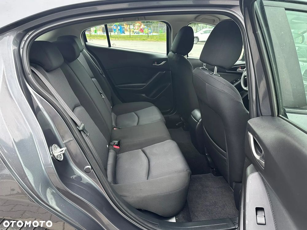 Mazda 3 - 8