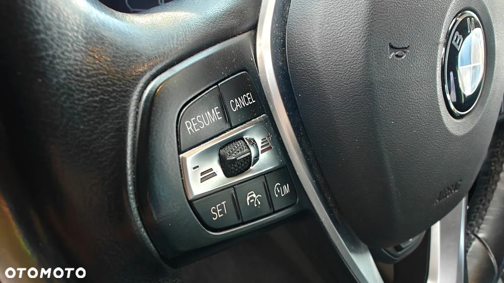 BMW Seria 3 320d Sport Line Shadow - 26