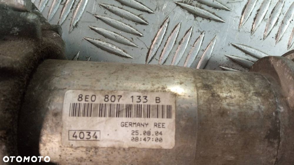 ODBÓJ ZDERZAKA AUDI A4 B6 - 3