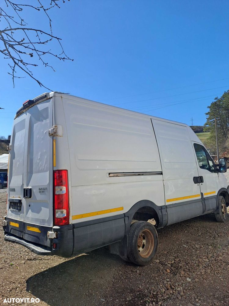 Dezmembrez Iveco 3.0 euro 5 an 2012 - 4