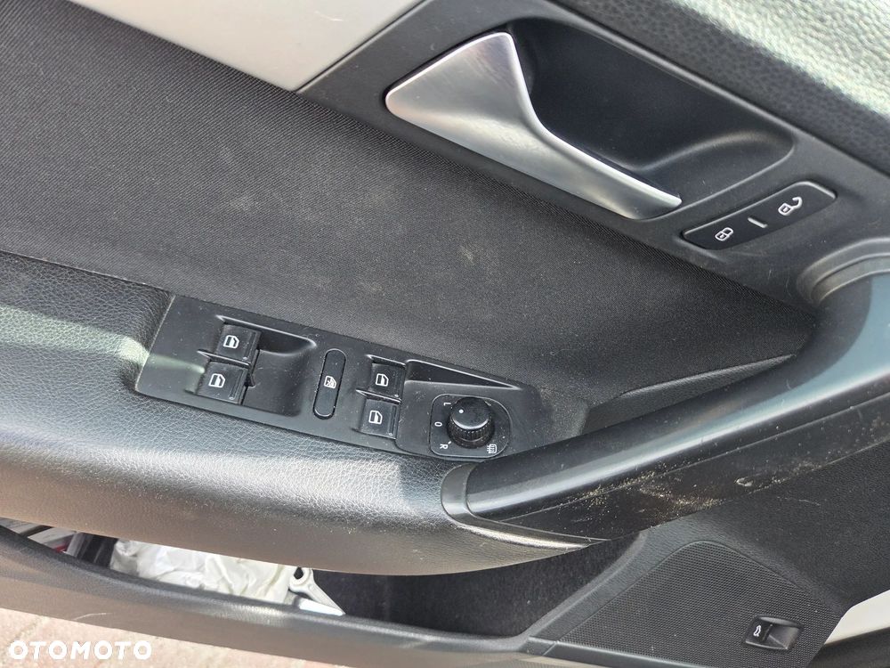 Volkswagen Passat 2.0 TDI Trendline - 10