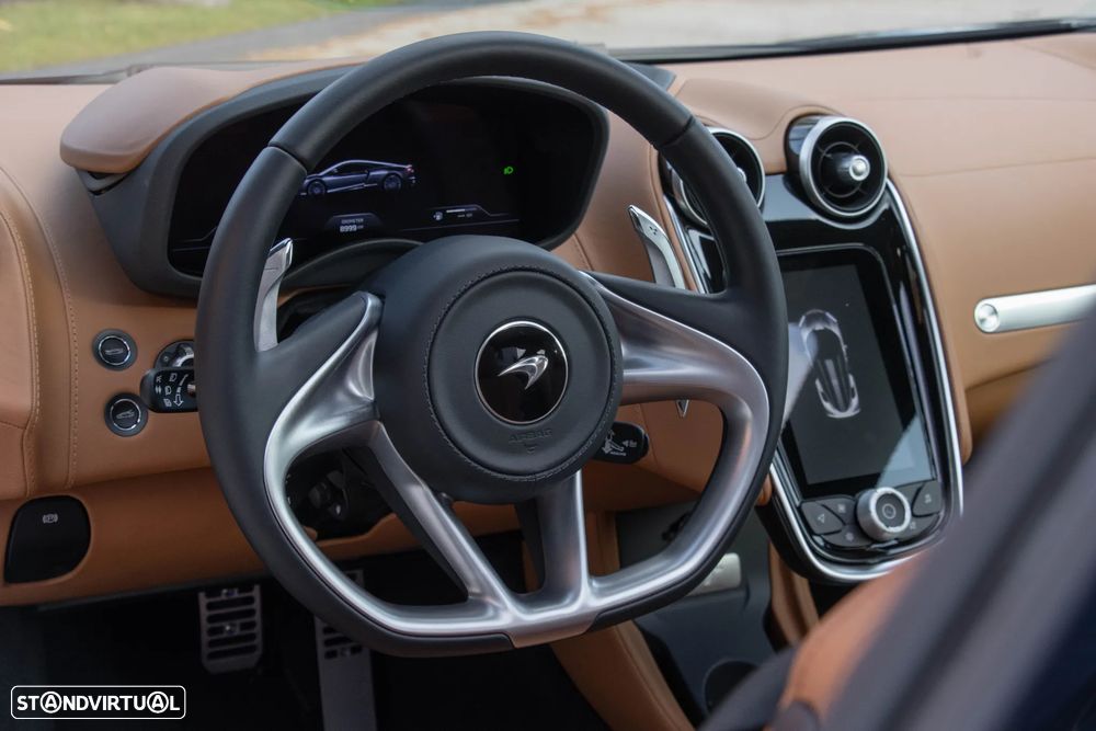 McLaren GT 4.0 Twin-Turbo V8 - 48