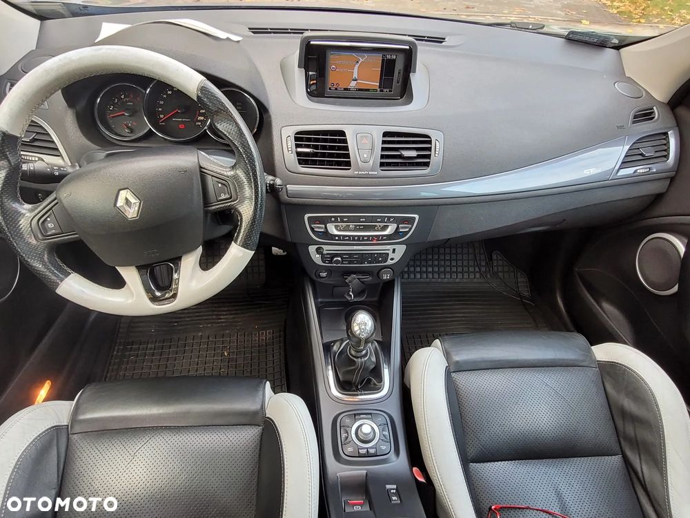 Renault Megane 1.6 dCi Energy Bose Edition - 11