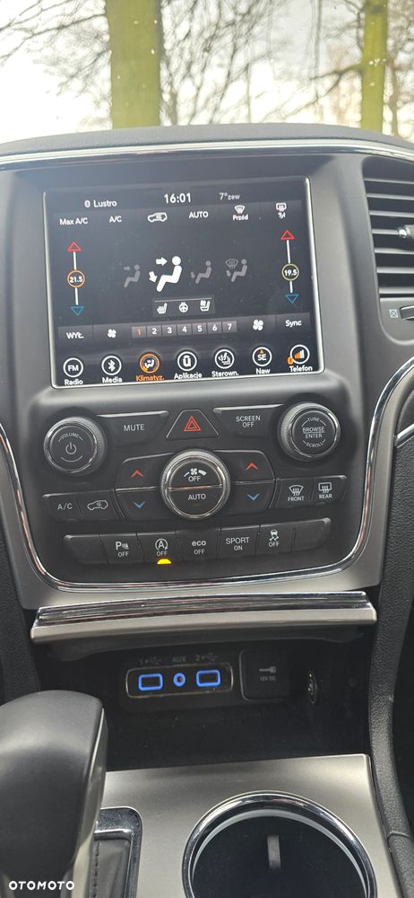 Jeep Grand Cherokee - 17