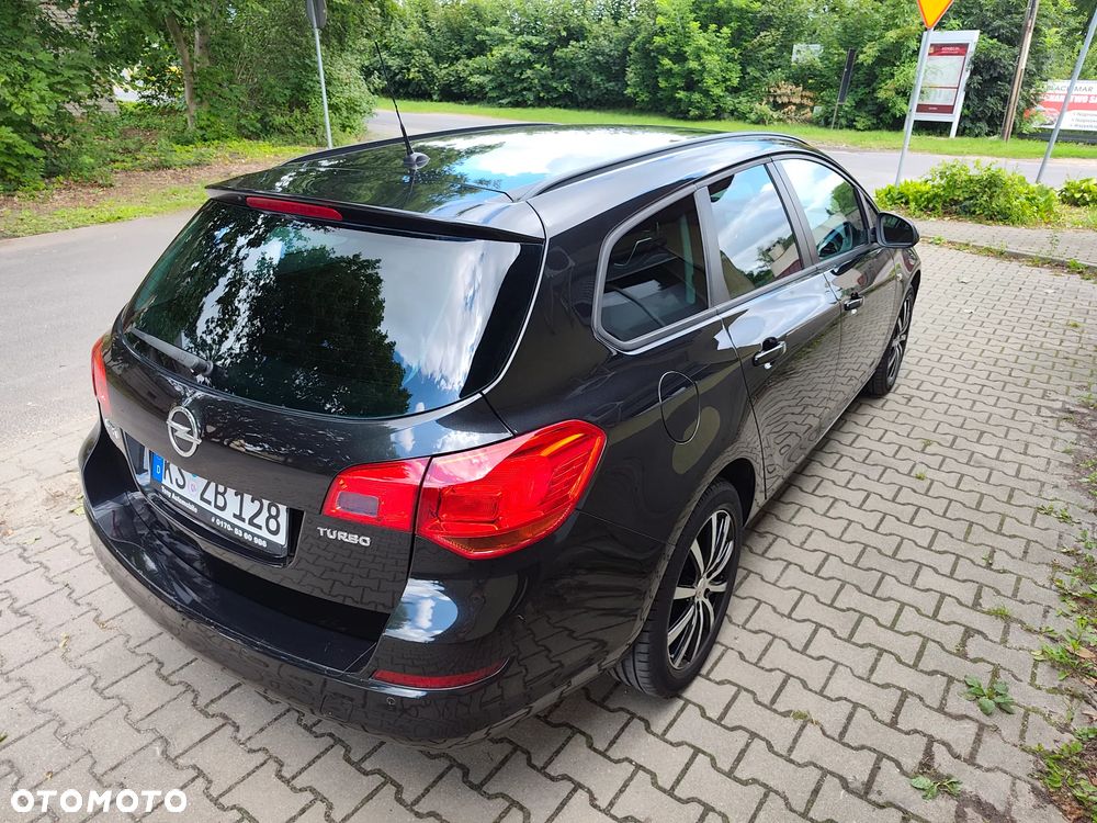 Opel Astra 1.4 Turbo 150 Jahre - 13