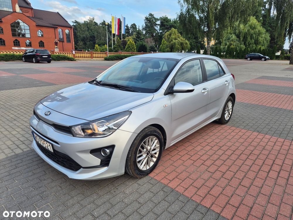 Kia Rio 1.2 L - 1