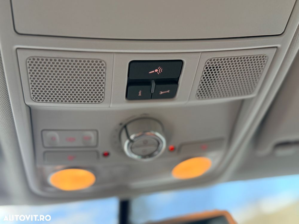 Volkswagen Tiguan 2.0 TDI DPF 4Motion Sport & Style - 17