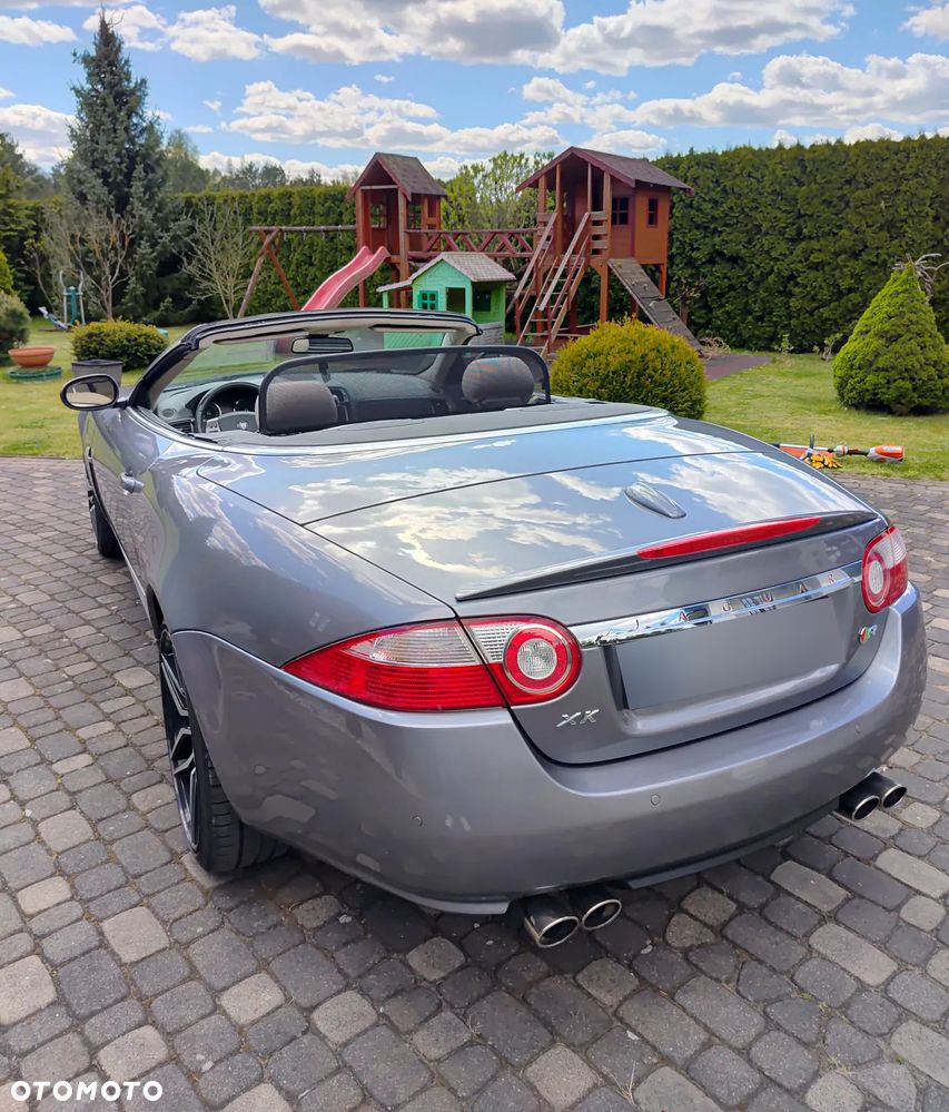 Jaguar XK 4.2 - 8