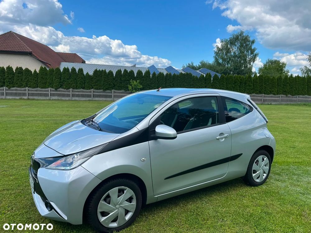 Toyota Aygo x-clusiv - 13