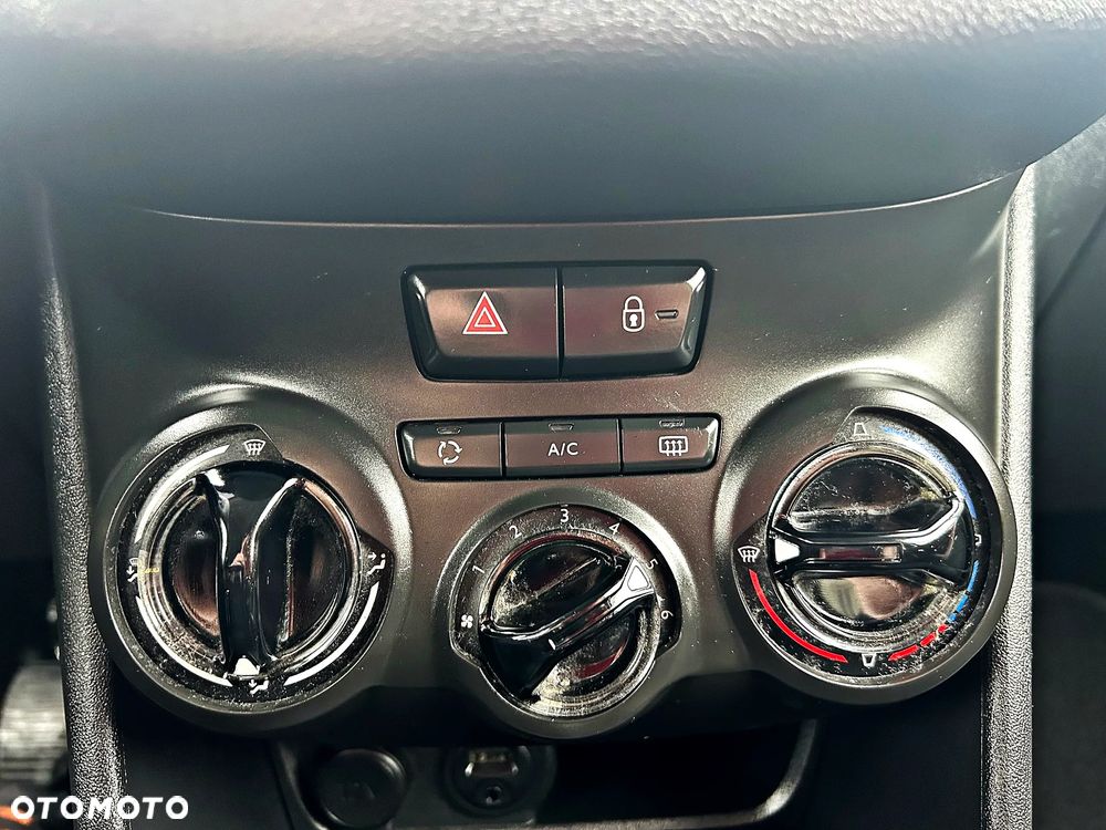 Peugeot 208 e-HDi 92 Stop&Start Style - 32