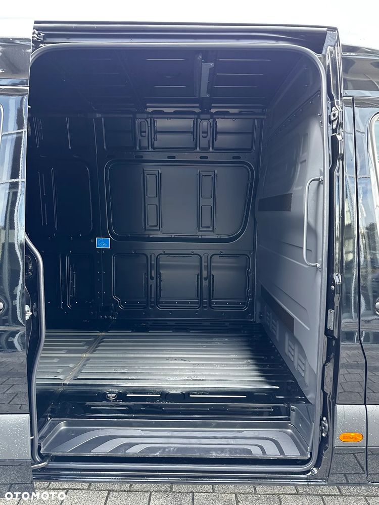 Mercedes-Benz Sprinter - 34