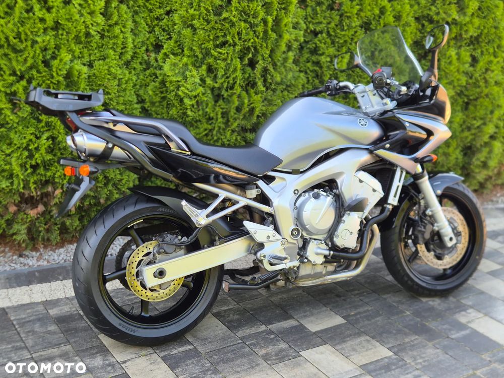 Yamaha FZ6 - 3