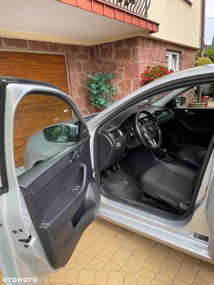 Skoda RAPID Spb 1.2 TSI Ambition - 19