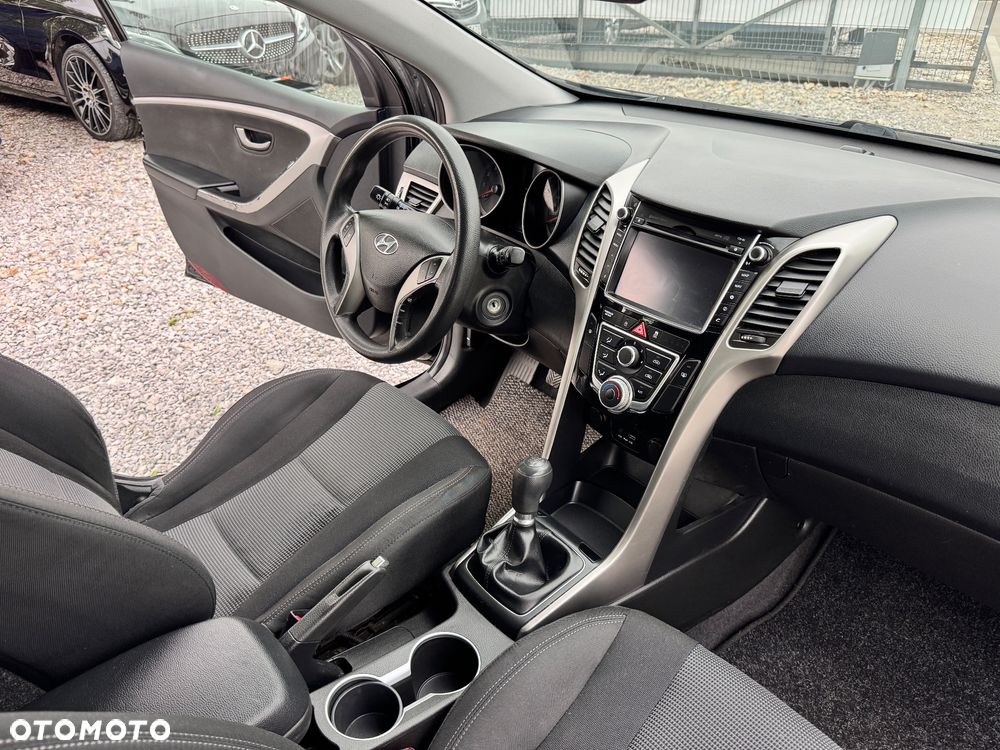 Hyundai i30 - 23