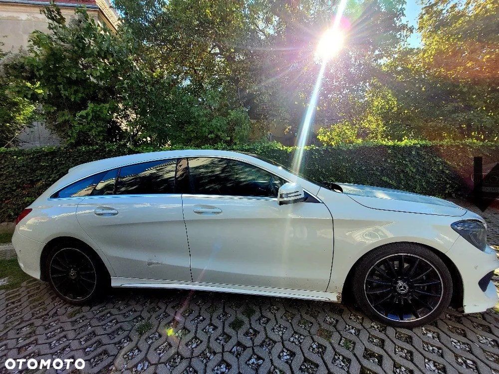 Mercedes-Benz CLA 250 4-Matic AMG Line - 11