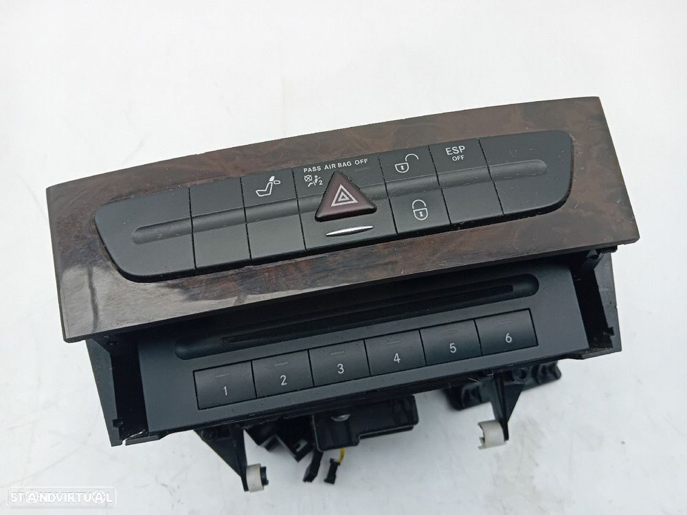 Rádio / auto-rádio MERCEDES-BENZ CLS (C219) - 2