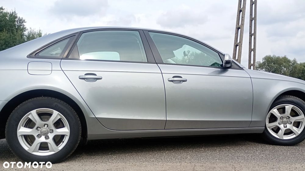 Audi A4 Limousine - 9