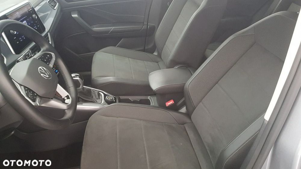 Volkswagen T-Roc - 16