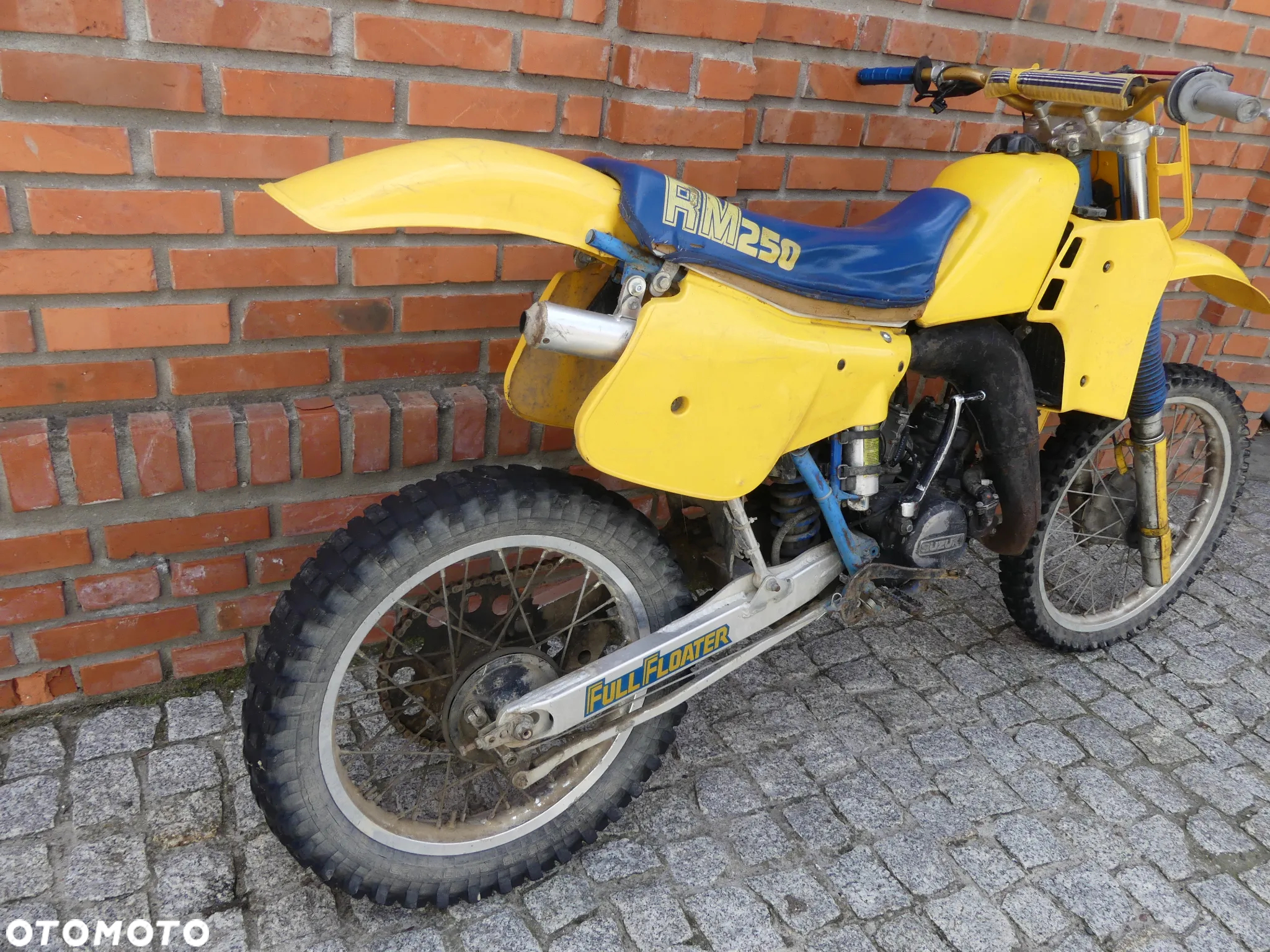 Suzuki RM