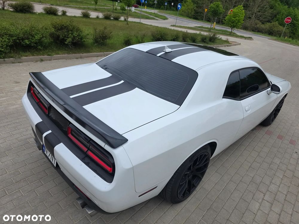 Dodge Challenger - 7