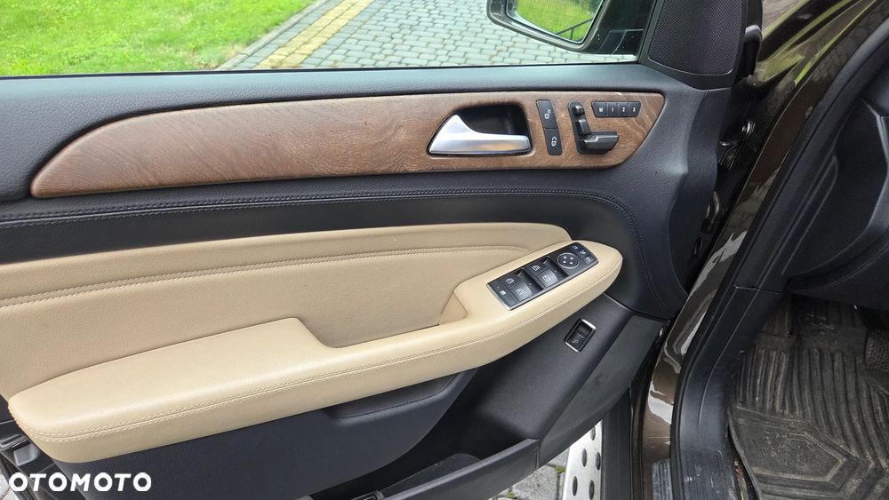 Mercedes-Benz ML 350 BlueTEC 4-Matic - 11
